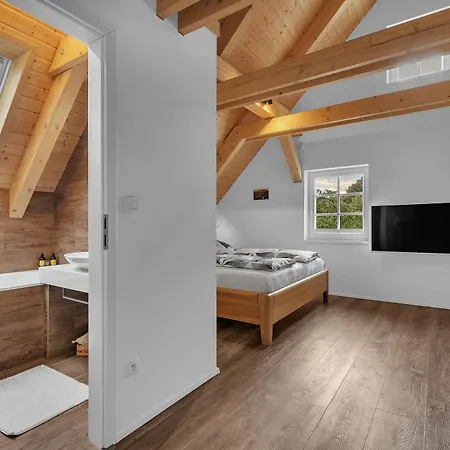 In Mountains With Sauna And Forest Views *